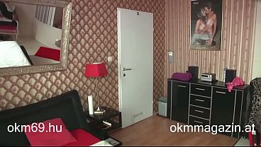 Nonton Vicky Wilfing &ouml;km Pee thumbnail