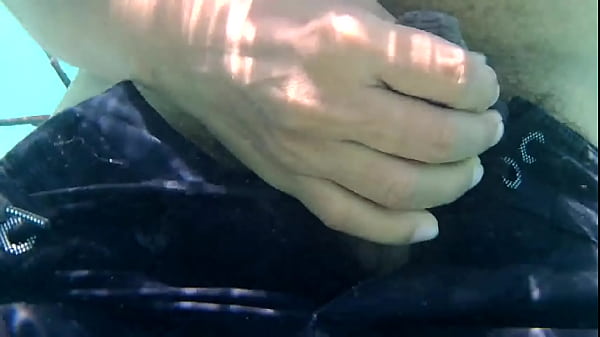 Being jacked_off at the ocean