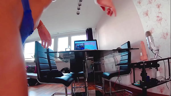 Naughty sexydea squirts wild with a plugged booty