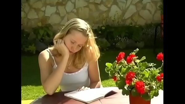 Nonton Nasty Teen Floozy Enjoys Testing Her Narrow Little Snatch thumbnail