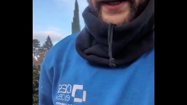 Nonton Recon On Pour Aider Avec Sa Bo&icirc;te D'&eacute;lectricit&eacute;, T'en Fais Pas C'est Juste Cette Semaine &ccedil;a Fait D... thumbnail