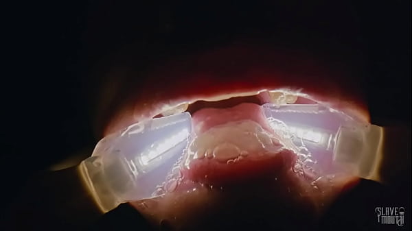 Play MP4 - Deranged filth loving girl&comma; Rebel Rhyder&comma; gets frozen cum bukkake -- filmed with probe lens&excl;