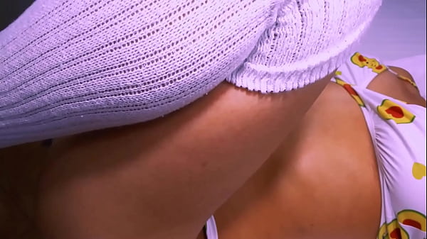 La_hermanastra invitó al infiel a_su apartamento yse entregaron por completo