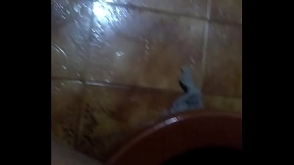 Play MP4 - Eu em casa sozinho