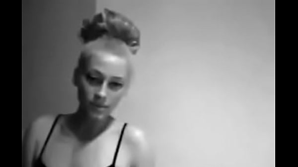 Nonton Trim.ab89f2f3-1406-4583-bf5e-68a19b6ef528.mov thumbnail