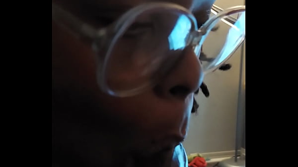 Play MP4 - Ebony head after work BBC