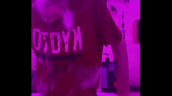 Striptease in the shower 