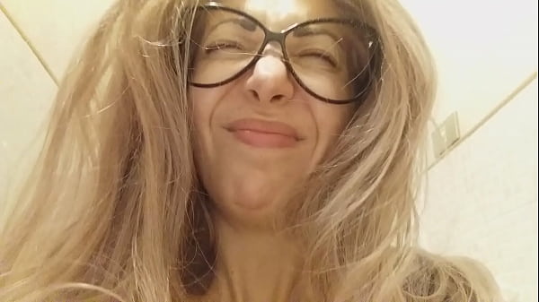 I Can Not Stand This Soft And Smelly Cheese At All! thumbnail