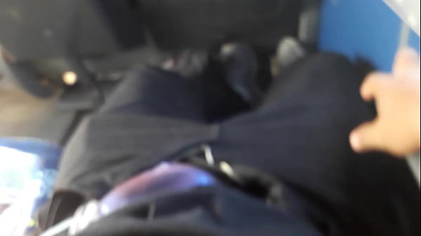 Tes&atilde;o no bus&atilde;o e ningu&eacute;m pra mamar 