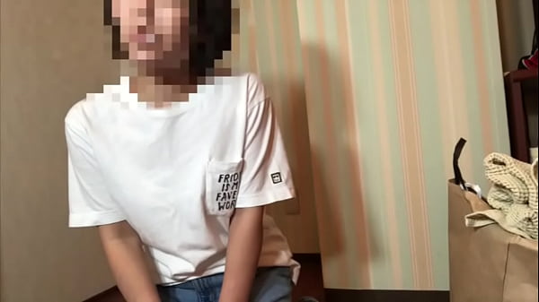 Play MP4 - 【素人】大&bigcirc;生の恥じらいオナニー。汁がしたたり落ちてパンツがびしょ濡れしちゃった。