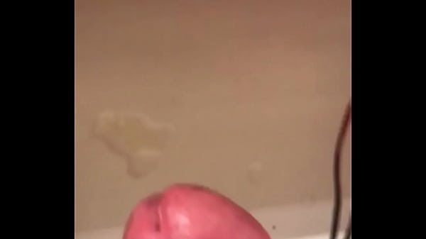 Spilling cum from E-stim