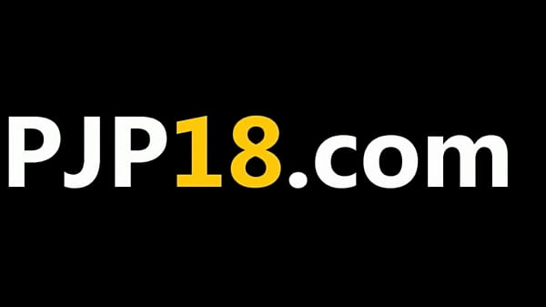 Fine pussy playing in kitchen 