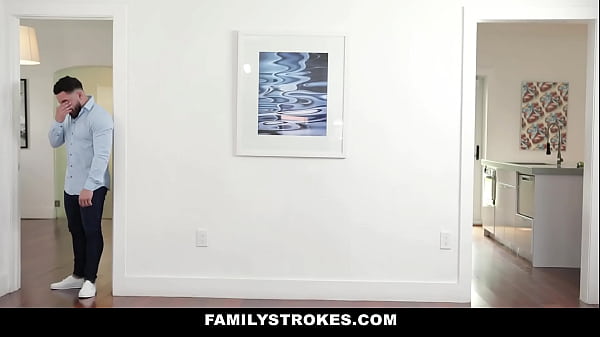 Horny Teen Babe Wants To Bang StepBro On StepMoms Back - FamilyStrokes 