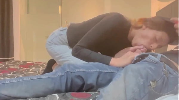 Play MP4 - colombiana de gran culo seduce al del uber