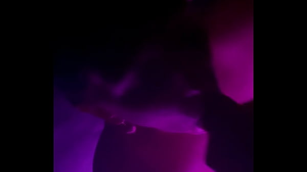 Play MP4 - Having fun in our parents hottub