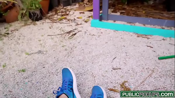 Play MP4 - Public Pick Ups - Sexy Latina Loves Cash starring Levi Cash and Kitty Caprice