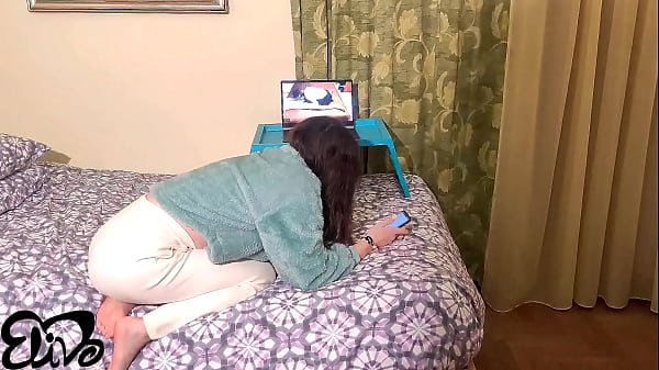 Nonton This Stud Fucks Me Doggy Style While I Watch Old Hot Videos thumbnail