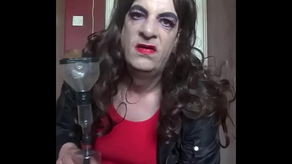 bisexual crossdresser mark wright loves the taste of piss 