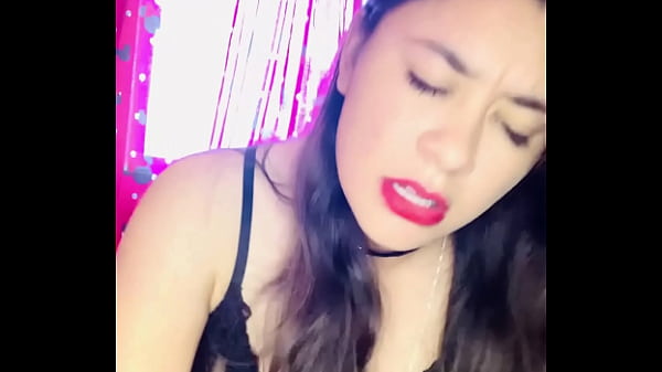 Puta me hace una mamada y tiene un orgasmo real, termina con facial en su hermosa cara | MinnieSoulDays