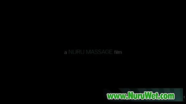 Nonton Gorgeous Babe Gives A Nuru Massage 14 thumbnail