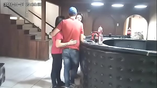 Play MP4 - Husband cheats on his wife and she catches them in the act &comma;turns into a cat fight