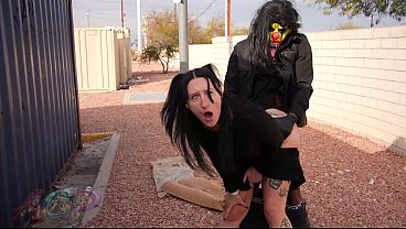 Raven Vice Gothic Ass Getting Rammed By Gibby Outside At Your Local Parking Lot thumbnail