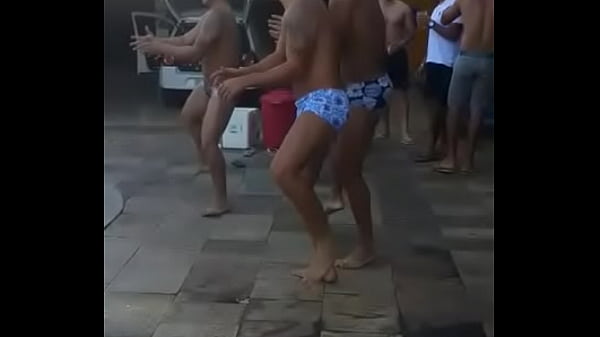 Homem gostoso &eacute_ assim...tem que ter gingado video thumbnail