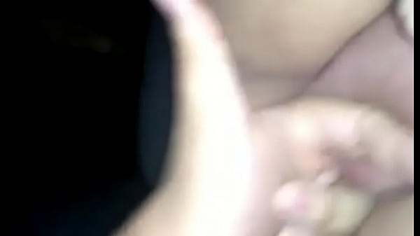 Dando leite gostoso no carro 