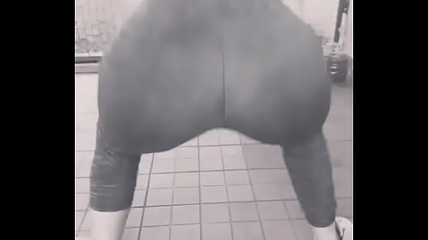 Asi Se Sacude Un Buen Culo