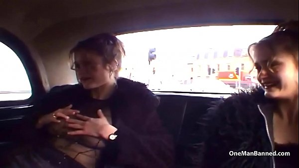 Lucky guys playswith twins in the car