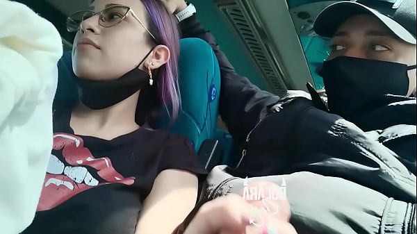 Play MP4 - Follando en un bus de copetran con desconocido que pago mi pasaje