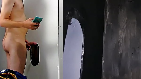 Olhos Azuis Soltando Leite Na Cabine Caseira! thumbnail