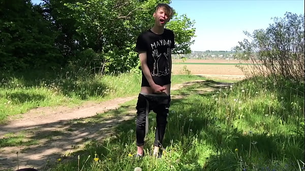 Jerking off in Forest / Cute boy / HOT 