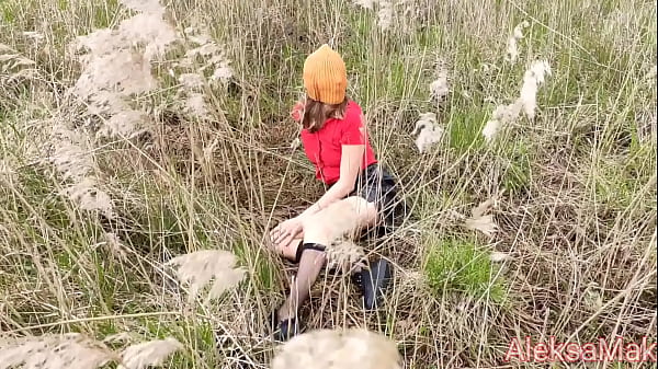 Step Sister's Tight Pussy Outdoor Rough Fuck In Public thumbnail