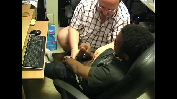 Black Dude Sucks Some Daddy Dick thumbnail