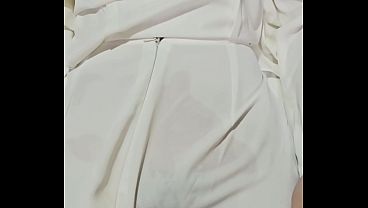 A Beautiful Lady In Traditional Vietnamese Attire In A Foreign Land- Nữ Sinh &aacute;o D&agrave;i thumbnail