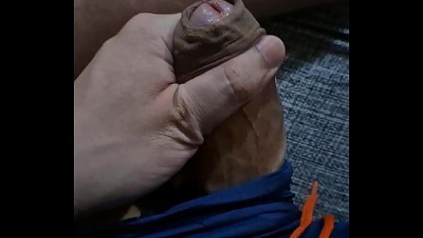 EXIBINDO MINHA PIROCA PARA OS MEUS VIZINHOS 