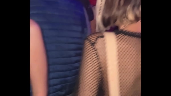 Play MP4 - Public Pickups in a Night Club