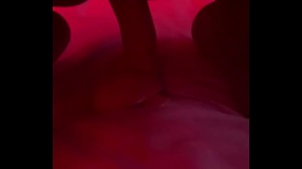 Play MP4 - Jenifer usando seu novo brinquedinho