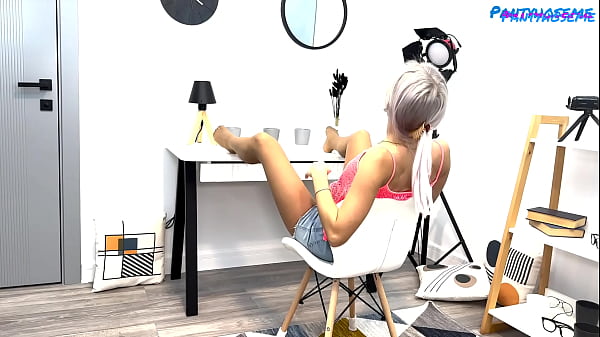 Nonton Katty Fox Gets Horny In Her Daisy Dukes And Pantyhose Takes Two Cocks Mfm Threesome thumbnail