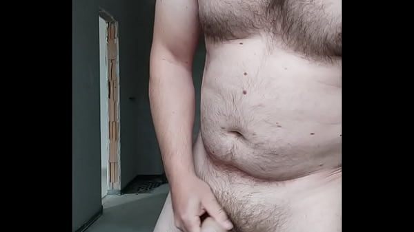 Ma masturbez in fata la webcam si imi beau pisatul si imi mananc sperma! 