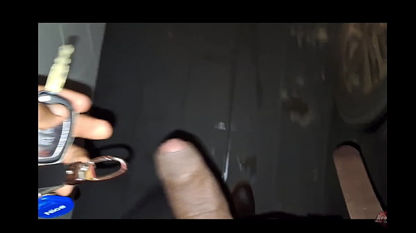 Safadinha_essa casada deu_para o Negão e_voltou pra casa_toda arregaçadaPart 2