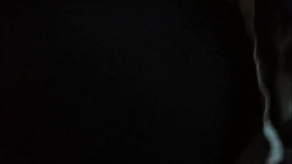 Jugando con sus hermosas_tetas