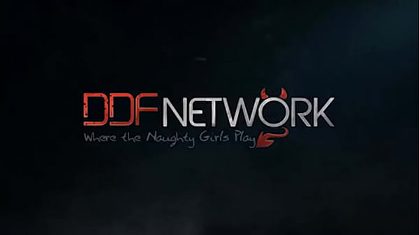 Veggie Rider Delight: Cucumber Satisfies Leggy Babe'_s Pussy!