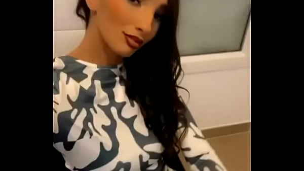 Nonton Ma Nora thumbnail