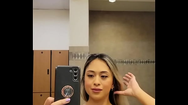 Rose flashing boobies