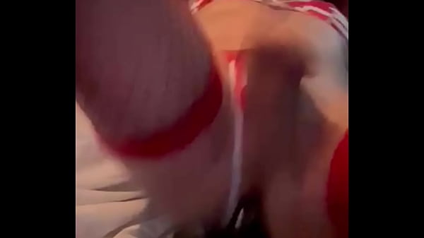 Play MP4 - Esta rica putica trans se folla el culo hasta terminar en sus tetas