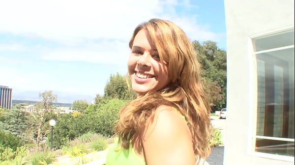 Cindy Sterling, Melissa Black And Elizabeth Bentley Have A Wrecked Cunt thumbnail