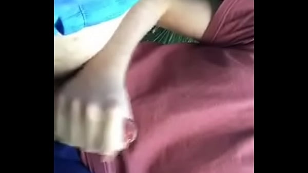 Gay teen wank &amp_ cum in public park