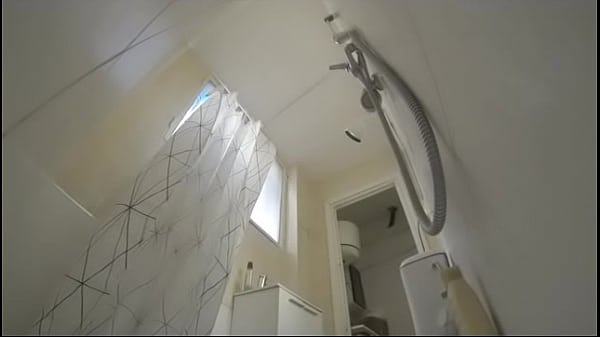 Melani showers her petite but hot body after a great exhibitionist parade